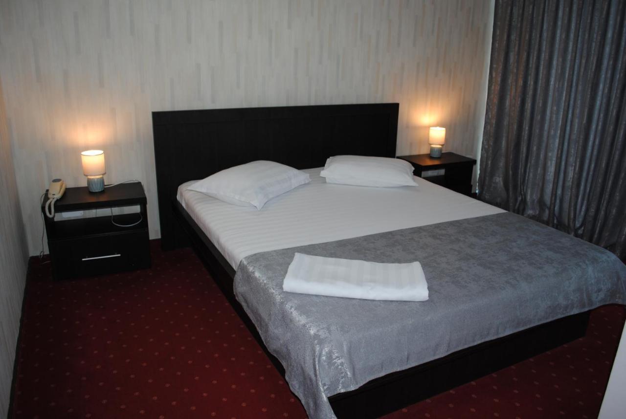 Hotel Corona Hotel